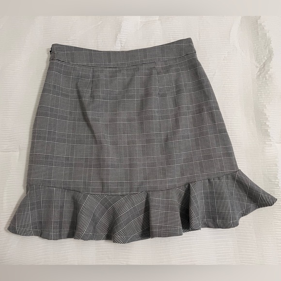 Plaid Skirt - Picture 2 of 3